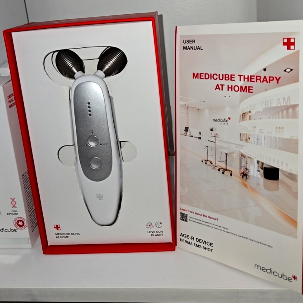 Medicube Age-R Device